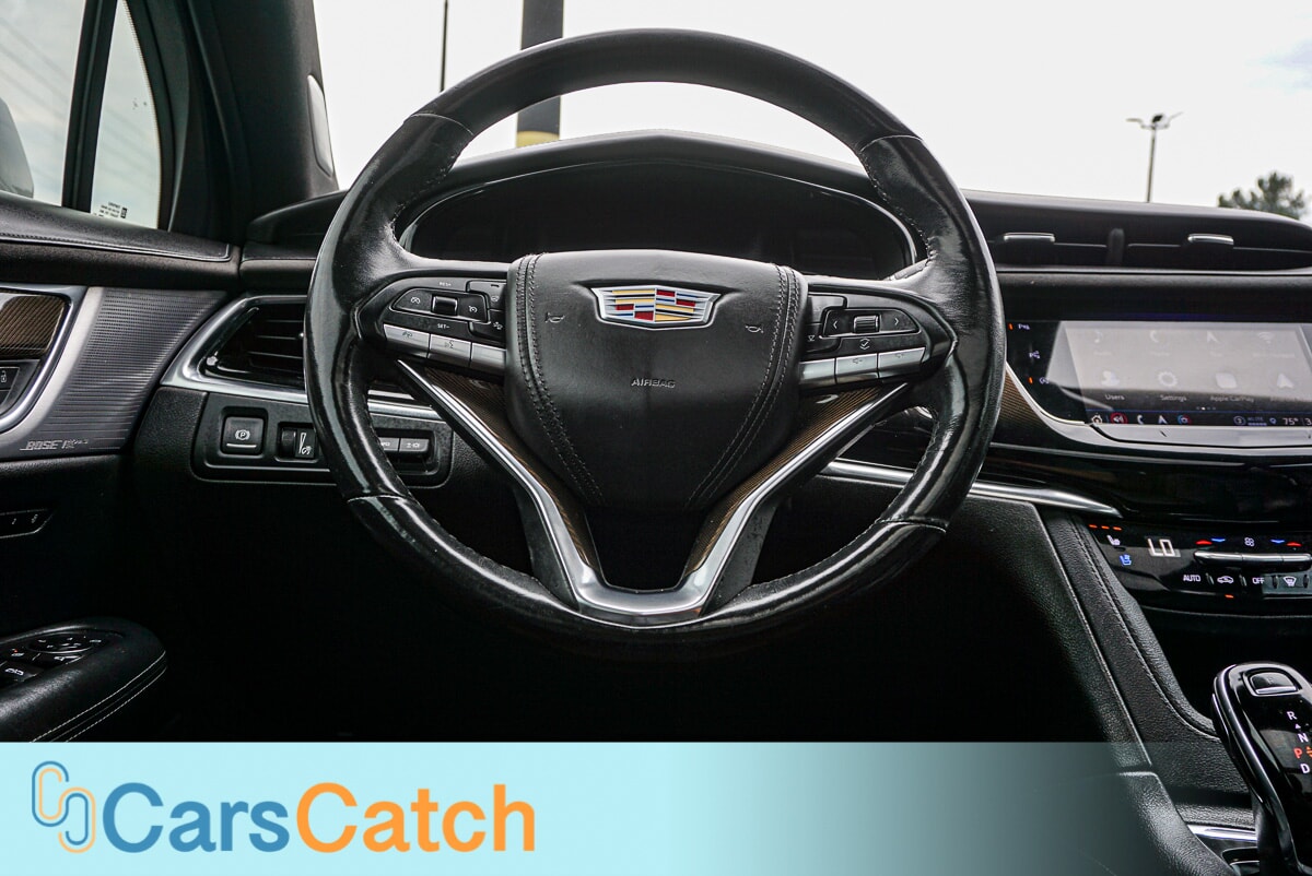CARSCATCH - Used vehicle - SUV CADILLAC XT6 2021