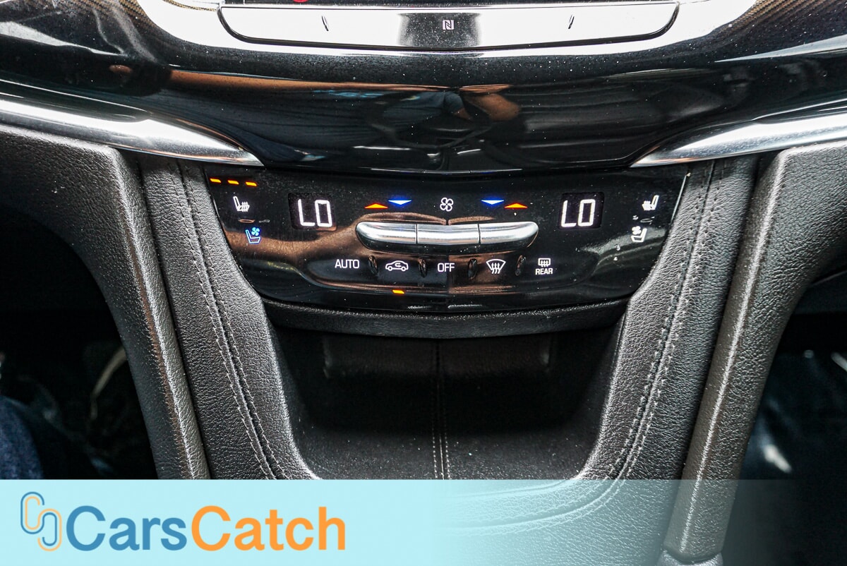 CARSCATCH - Used vehicle - SUV CADILLAC XT6 2021