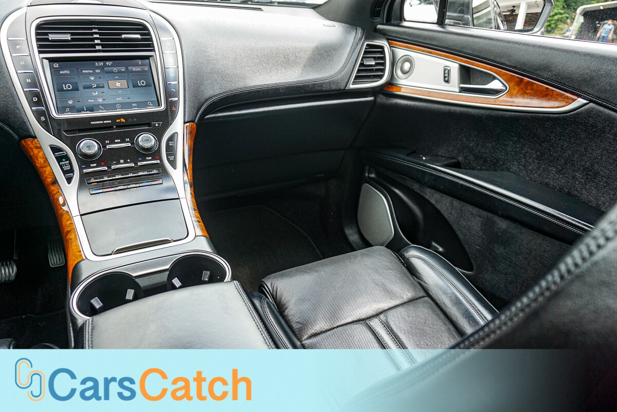 CARSCATCH - Used vehicle - SUV LINCOLN NAUTILUS 2019