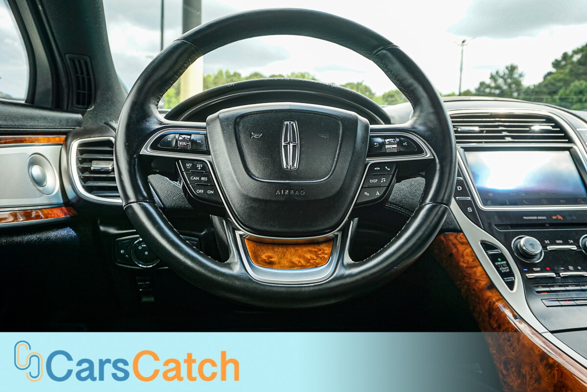 CARSCATCH - Used vehicle - SUV LINCOLN NAUTILUS 2019