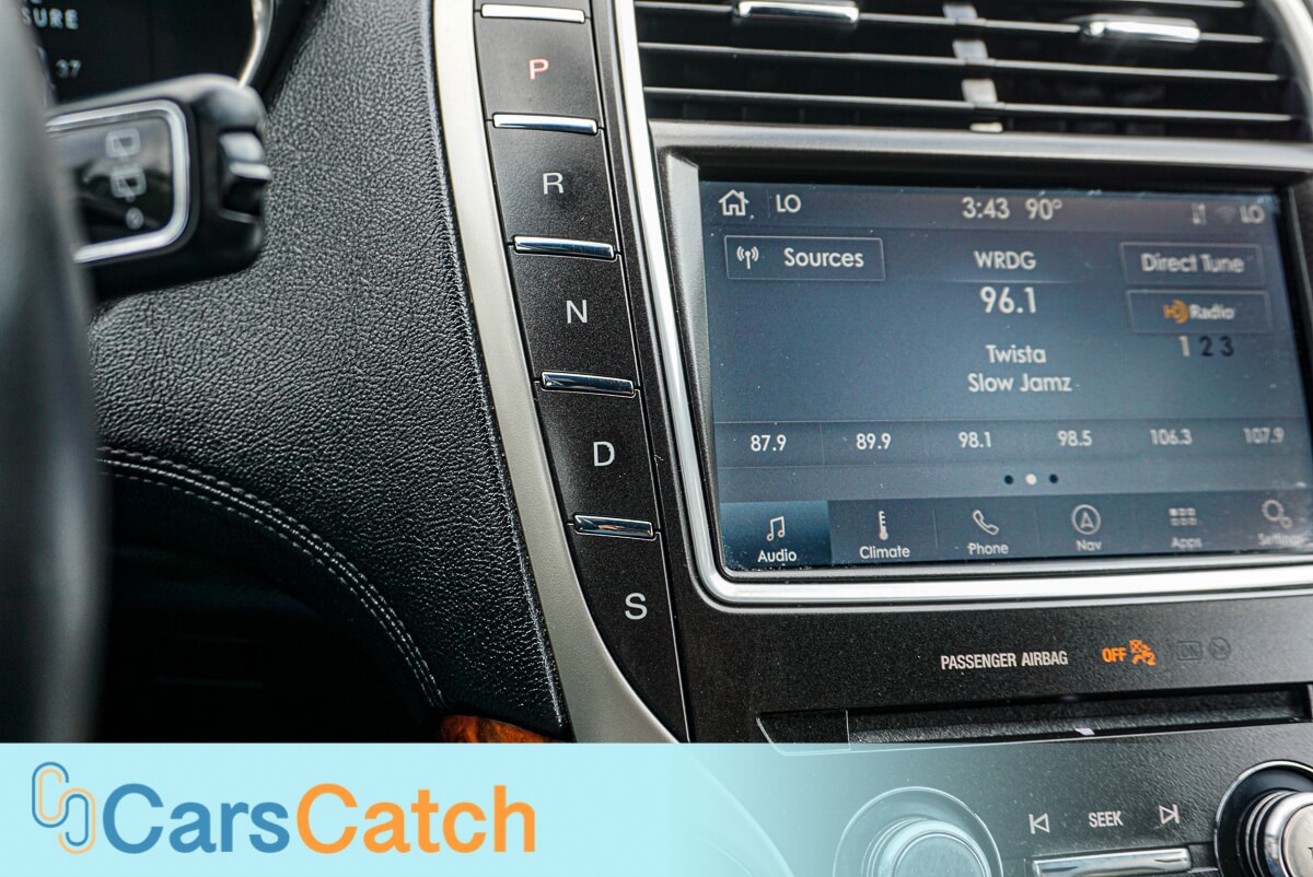 CARSCATCH - Used vehicle - SUV LINCOLN NAUTILUS 2019