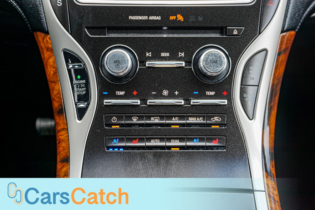 CARSCATCH - Used vehicle - SUV LINCOLN NAUTILUS 2019