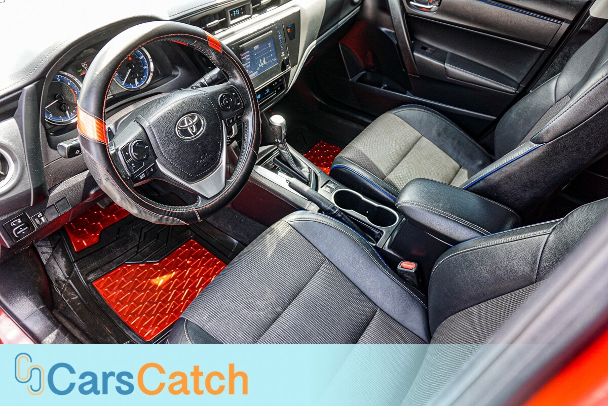 CARSCATCH - Used vehicle - SEDAN TOYOTA COROLLA 2019