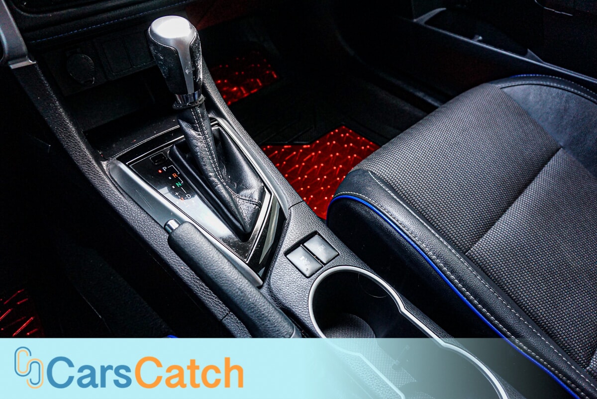 CARSCATCH - Used vehicle - SEDAN TOYOTA COROLLA 2019