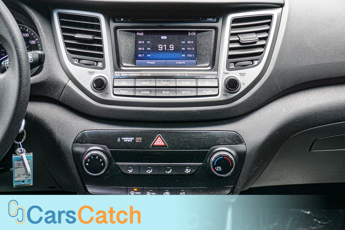 CARSCATCH - Used vehicle - SUV HYUNDAI TUCSON 2017