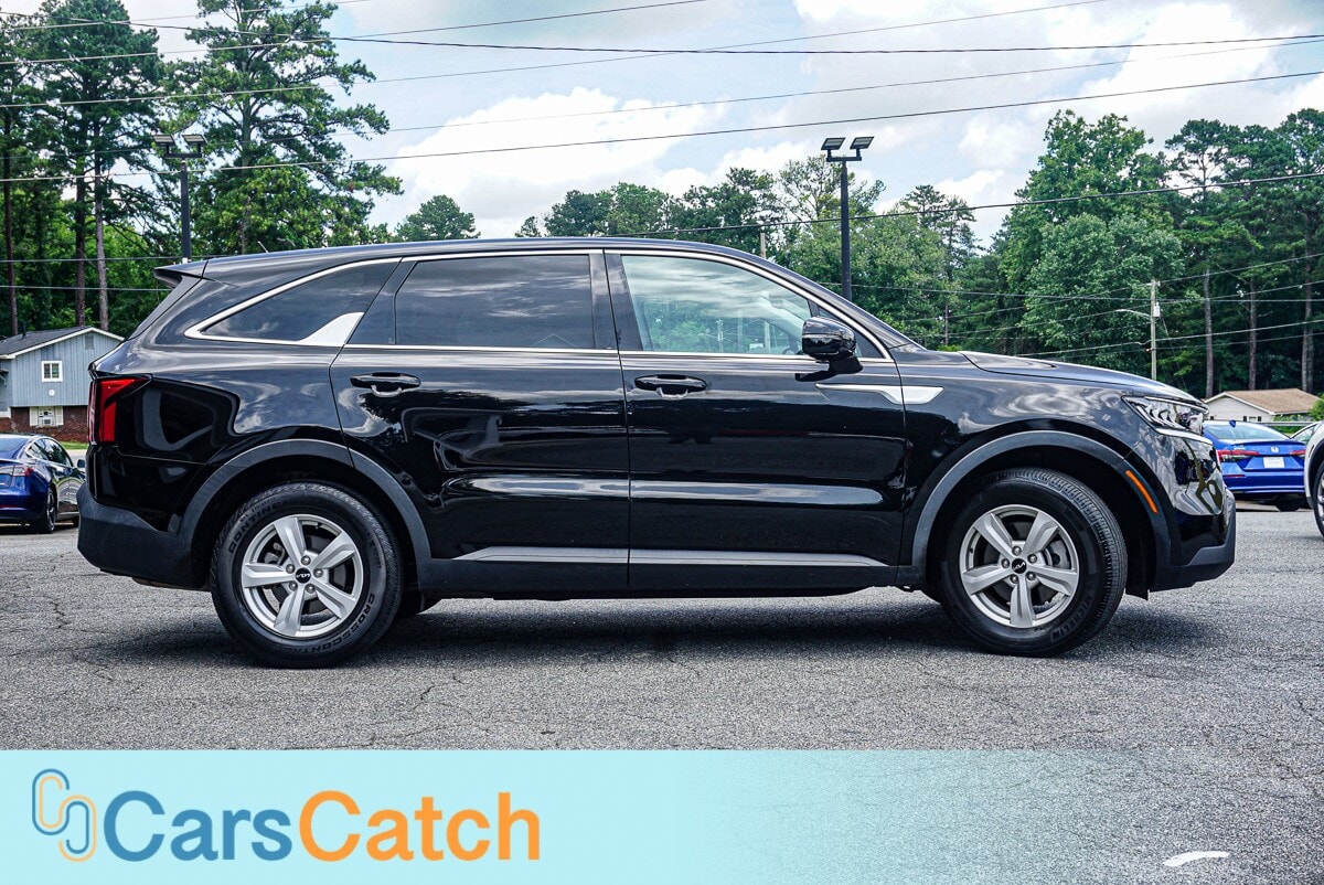 CARSCATCH - Used vehicle - SUV KIA SORENTO 2023