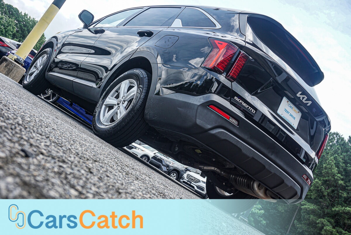 CARSCATCH - Used vehicle - SUV KIA SORENTO 2023