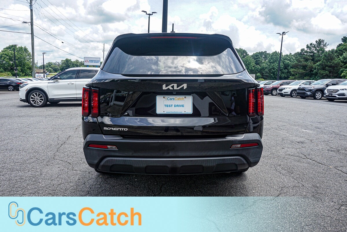 CARSCATCH - Used vehicle - SUV KIA SORENTO 2023