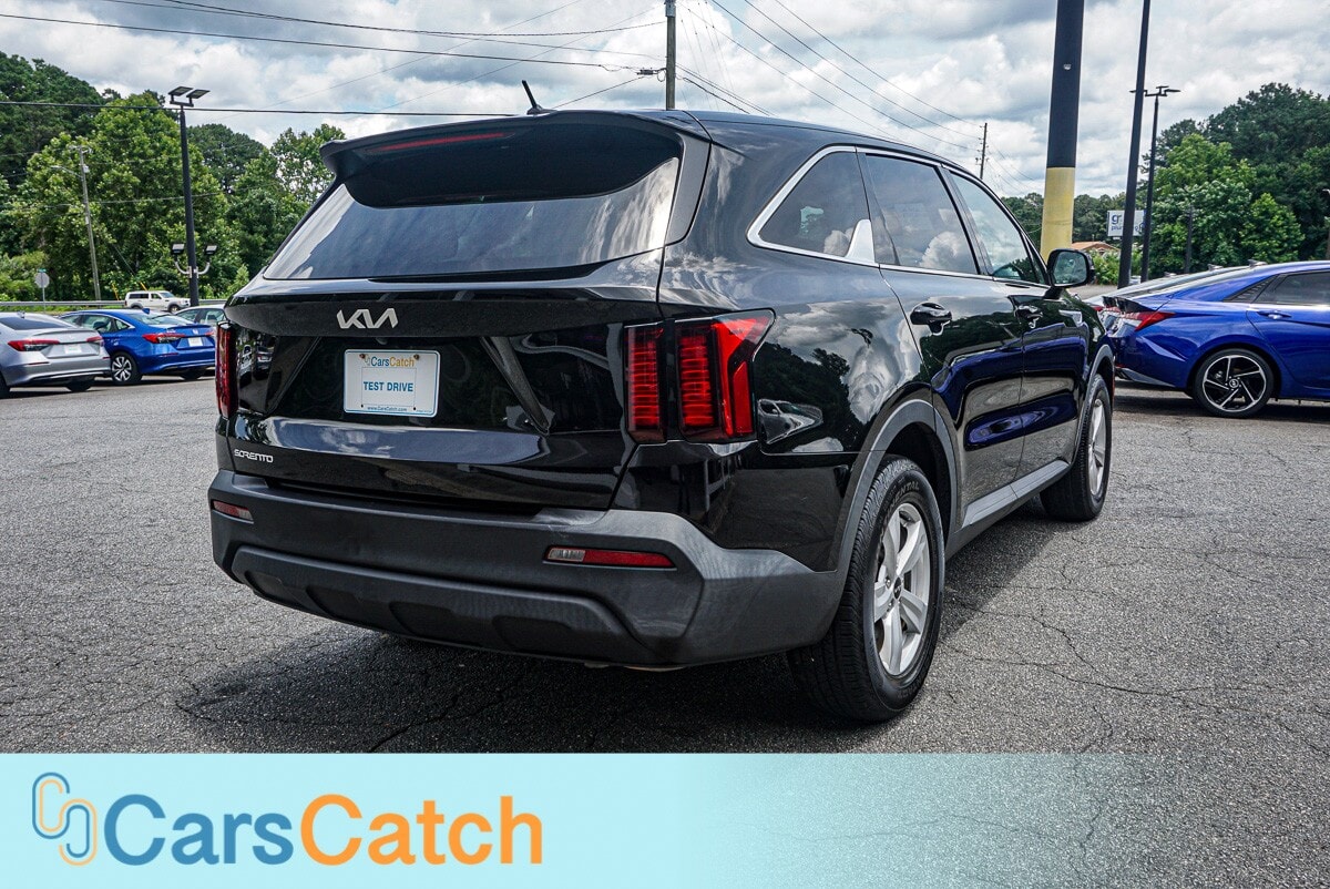CARSCATCH - Used vehicle - SUV KIA SORENTO 2023