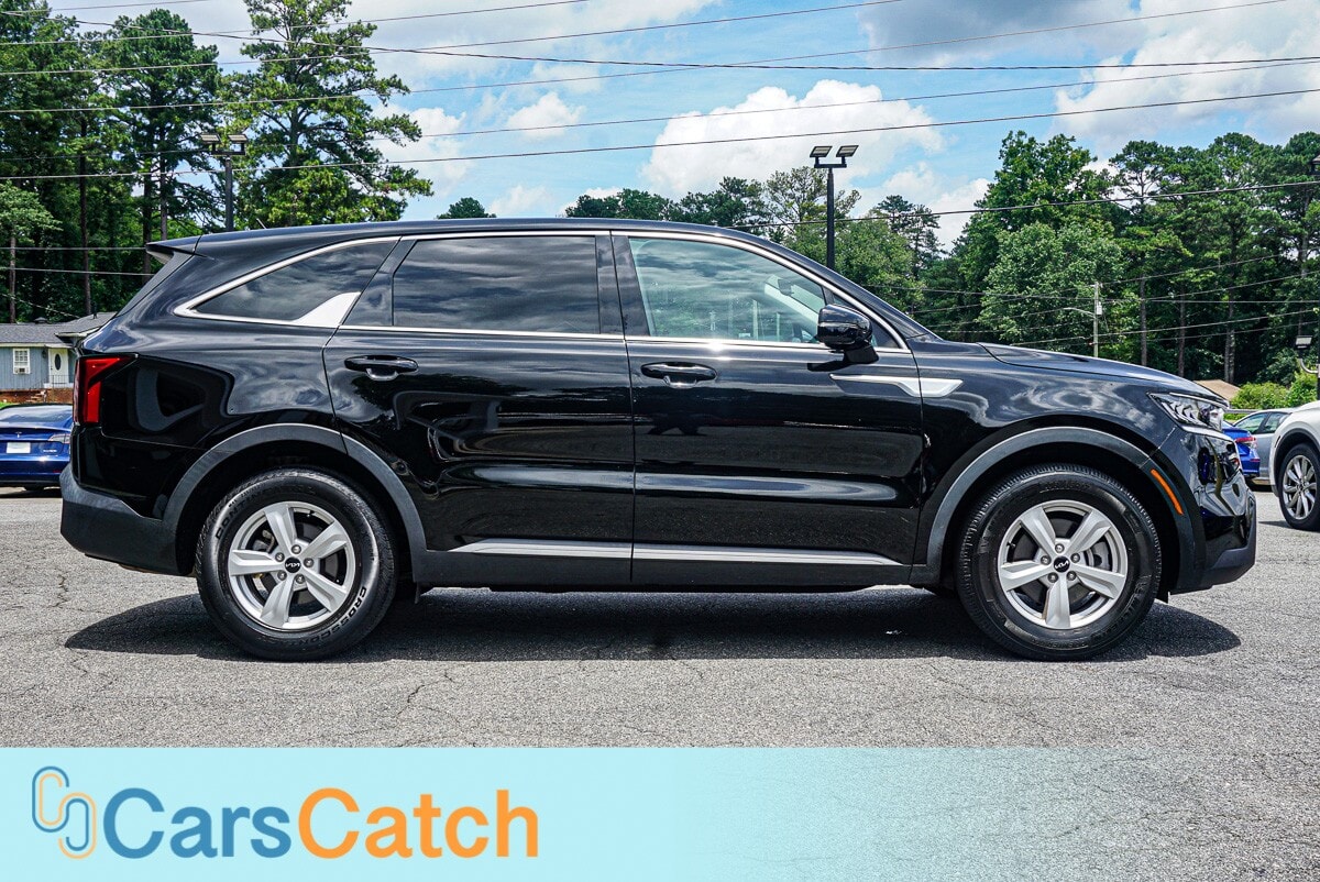 CARSCATCH - Used vehicle - SUV KIA SORENTO 2023