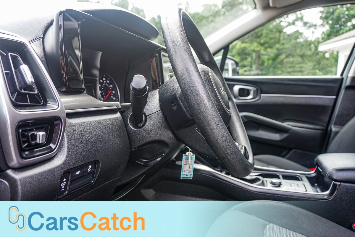CARSCATCH - Used vehicle - SUV KIA SORENTO 2023