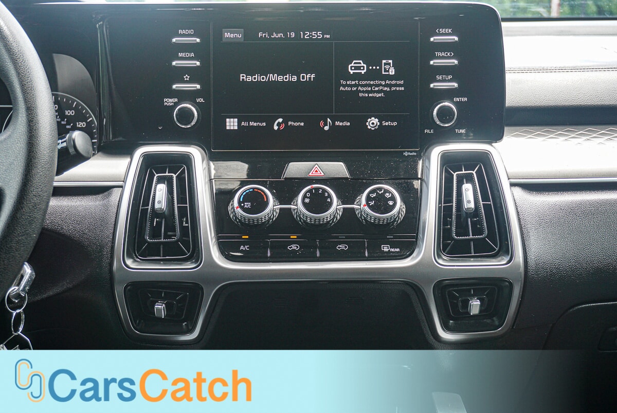CARSCATCH - Used vehicle - SUV KIA SORENTO 2023
