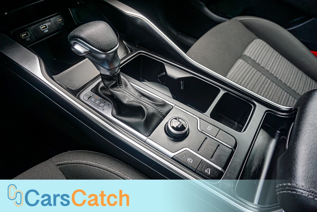 CARSCATCH - Used vehicle - SUV KIA SORENTO 2023