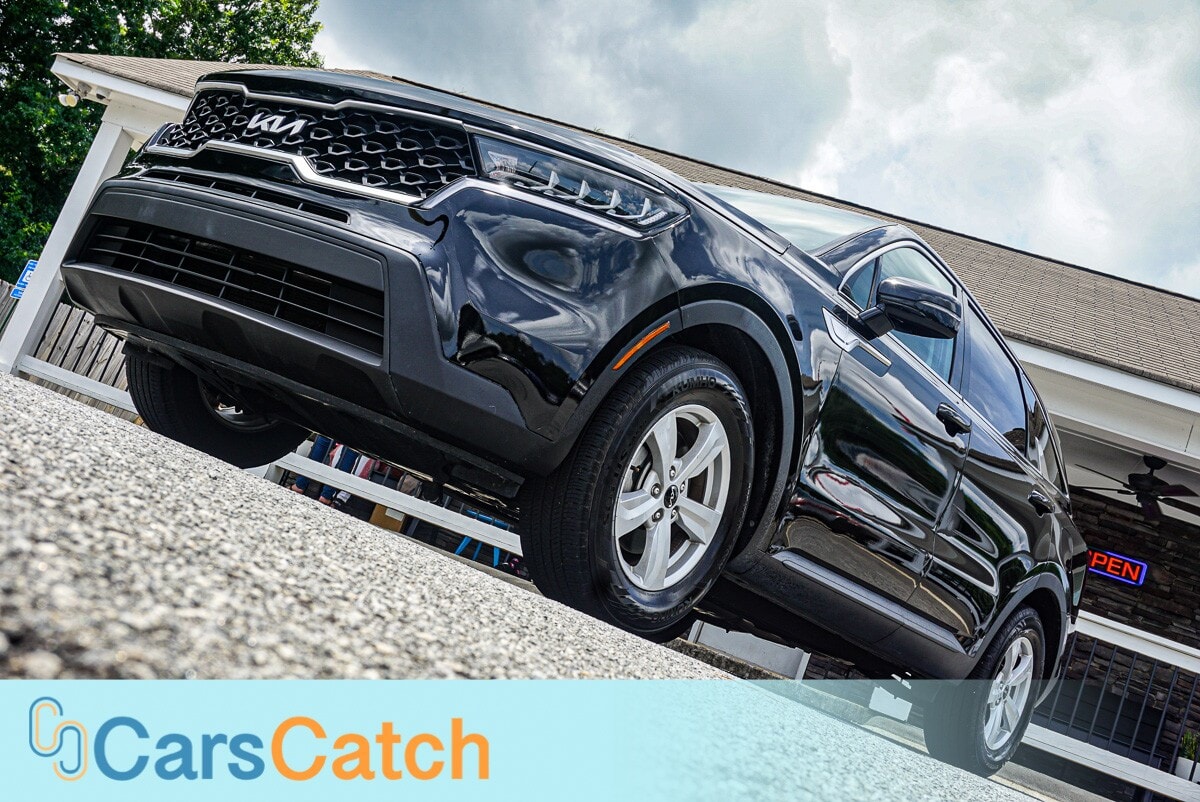 CARSCATCH - Used vehicle - SUV KIA SORENTO 2023