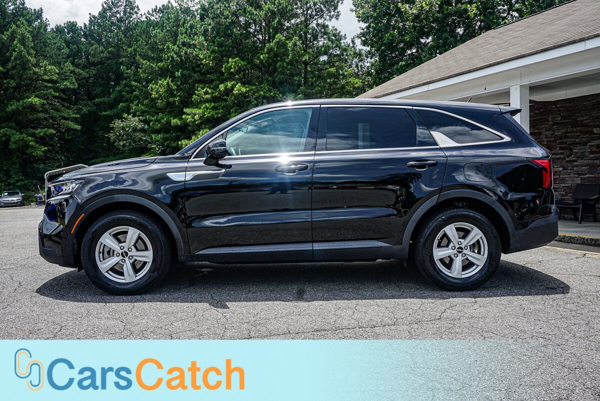 CARSCATCH - Used vehicle - SUV KIA SORENTO 2023
