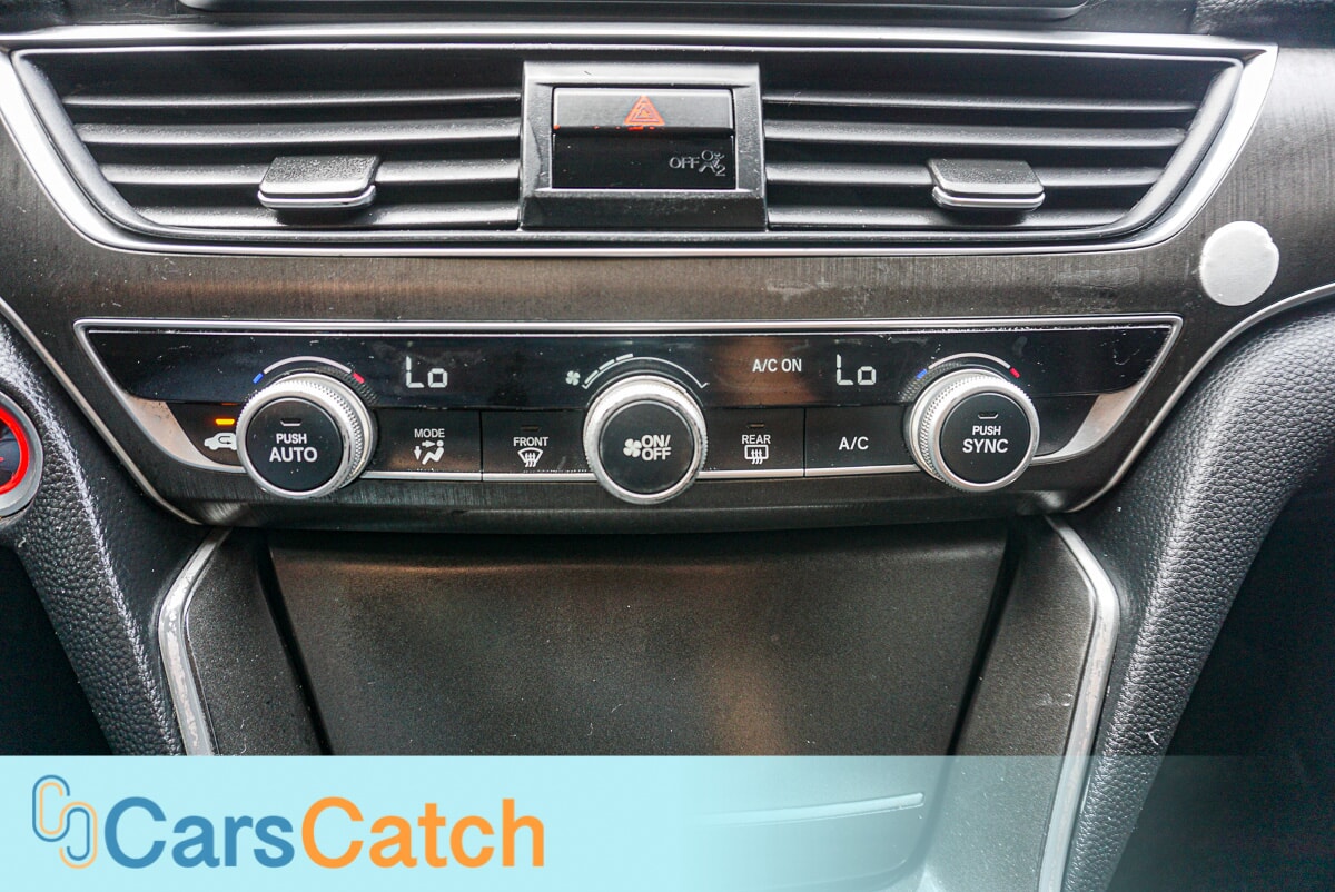CARSCATCH - Used vehicle - SEDAN HONDA ACCORD 2020