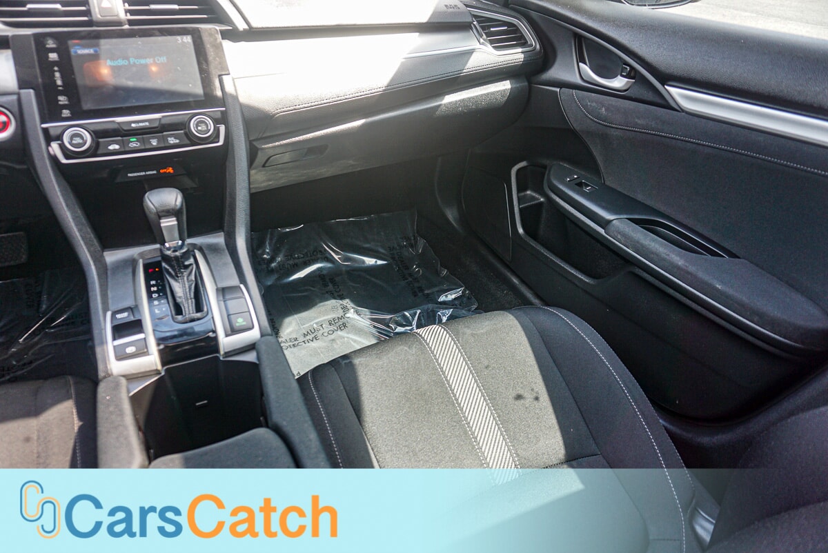 CARSCATCH - Used vehicle - SEDAN HONDA CIVIC 2018