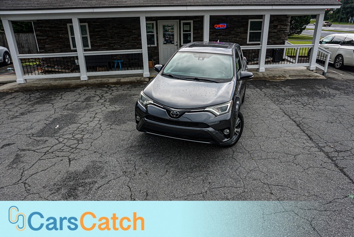 CARSCATCH - Used vehicle - SUV TOYOTA RAV4 2018