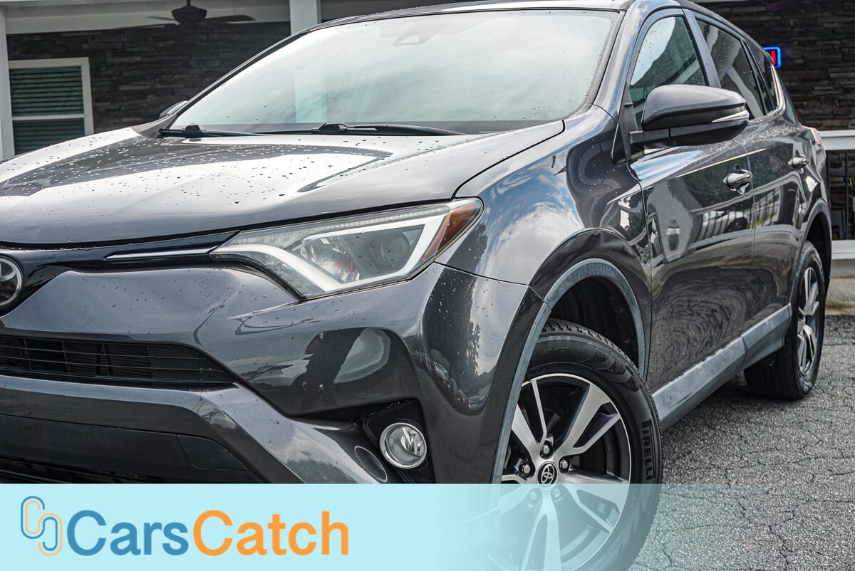 CARSCATCH - Used vehicle - SUV TOYOTA RAV4 2018