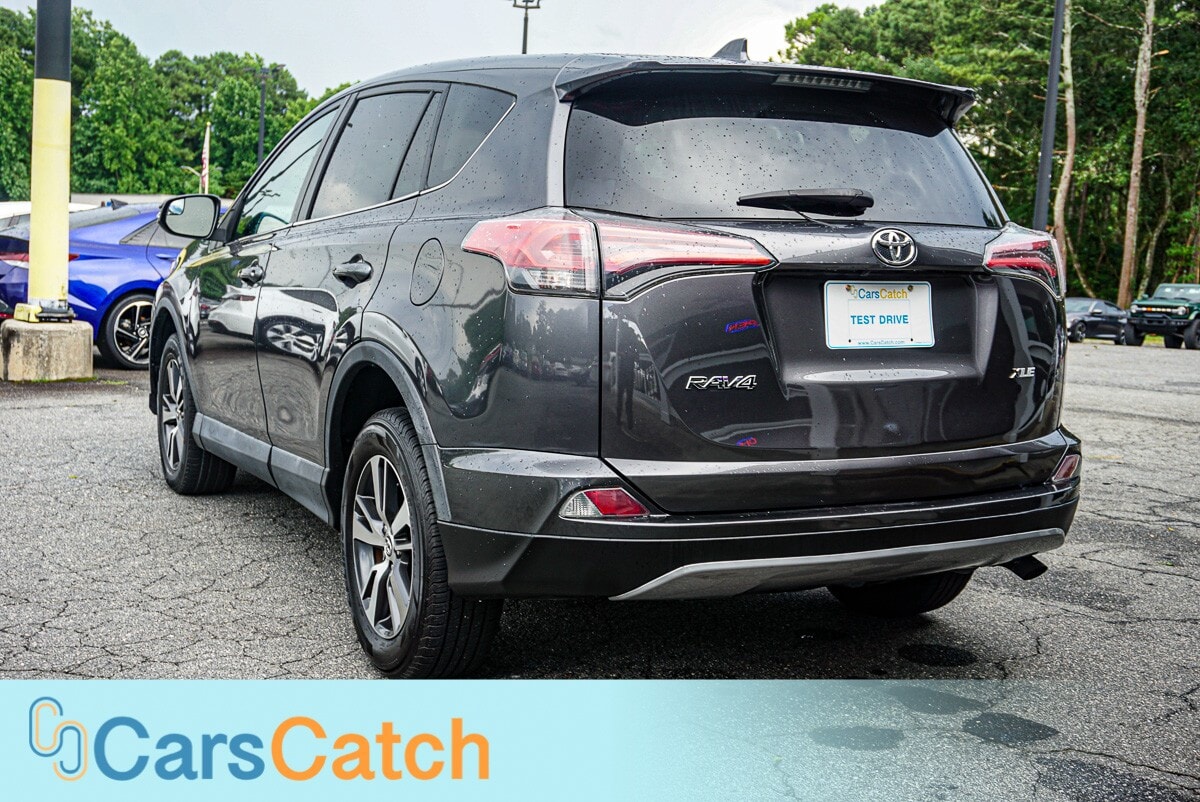 CARSCATCH - Used vehicle - SUV TOYOTA RAV4 2018