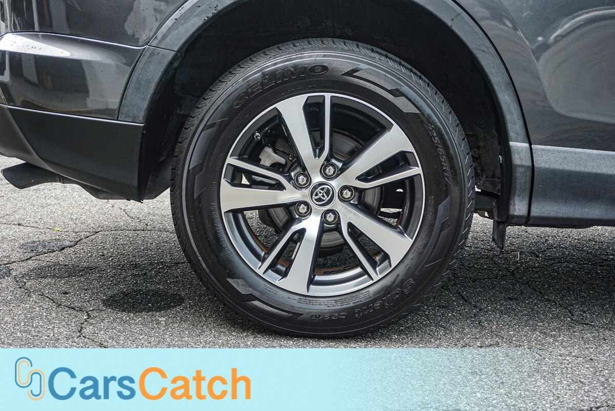 CARSCATCH - Used vehicle - SUV TOYOTA RAV4 2018