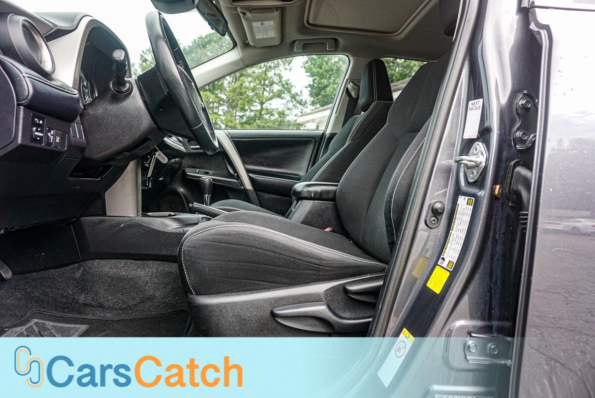 CARSCATCH - Used vehicle - SUV TOYOTA RAV4 2018