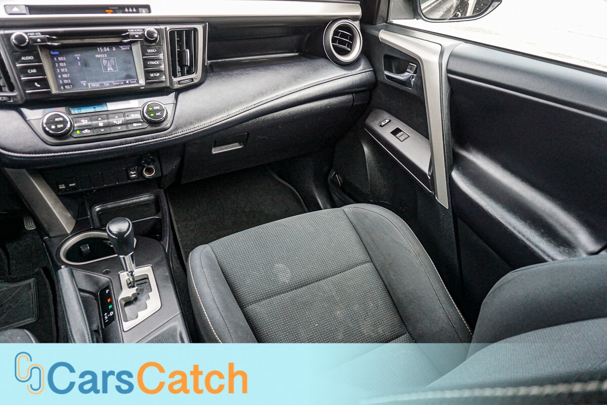 CARSCATCH - Used vehicle - SUV TOYOTA RAV4 2018