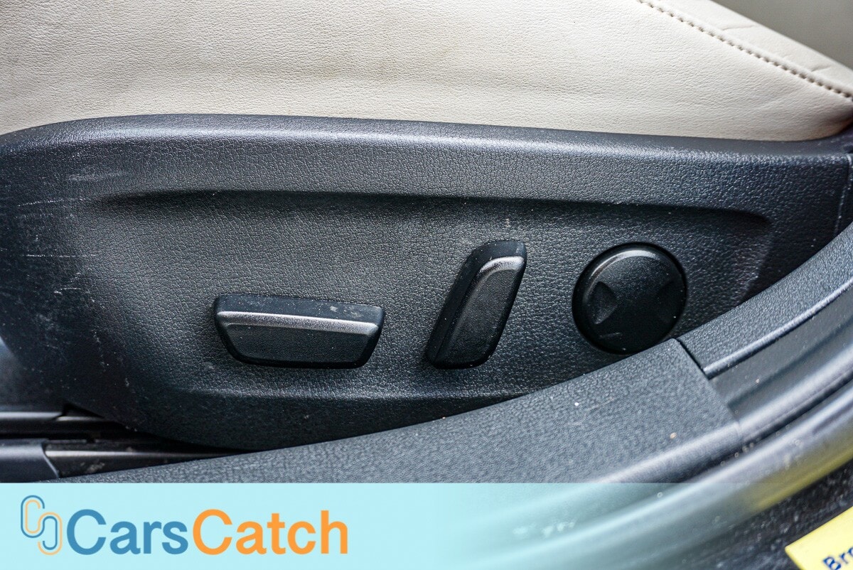 CARSCATCH - Used vehicle - SEDAN MAZDA MAZDA3 HATCHBACK 2019