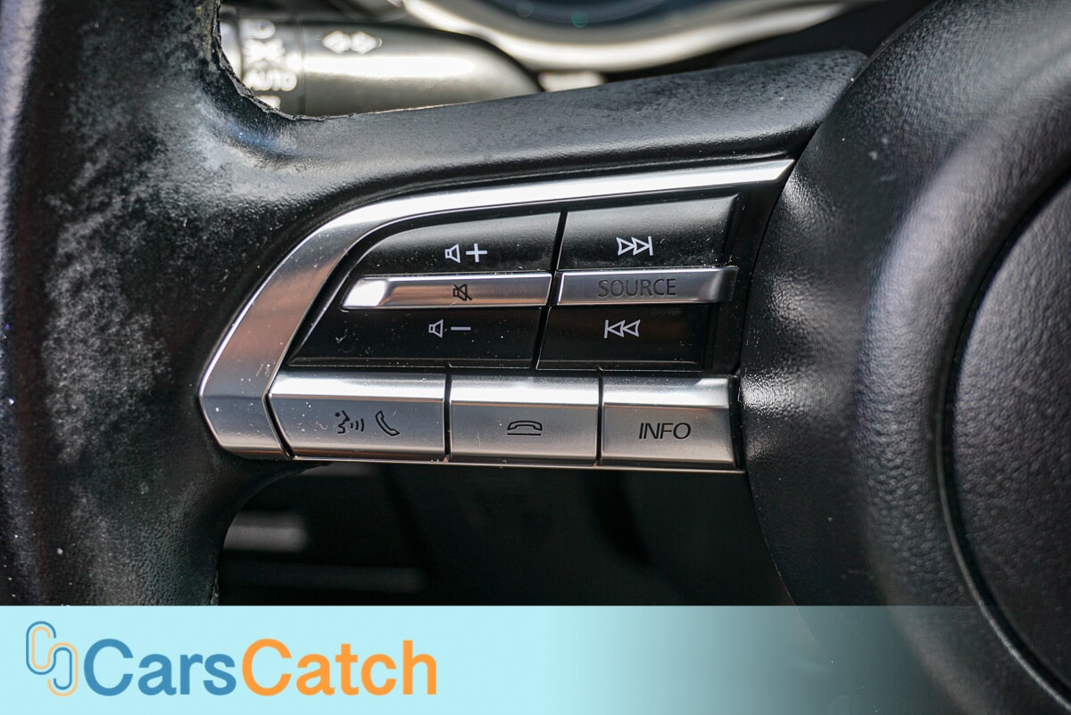 CARSCATCH - Used vehicle - SEDAN MAZDA MAZDA3 HATCHBACK 2019
