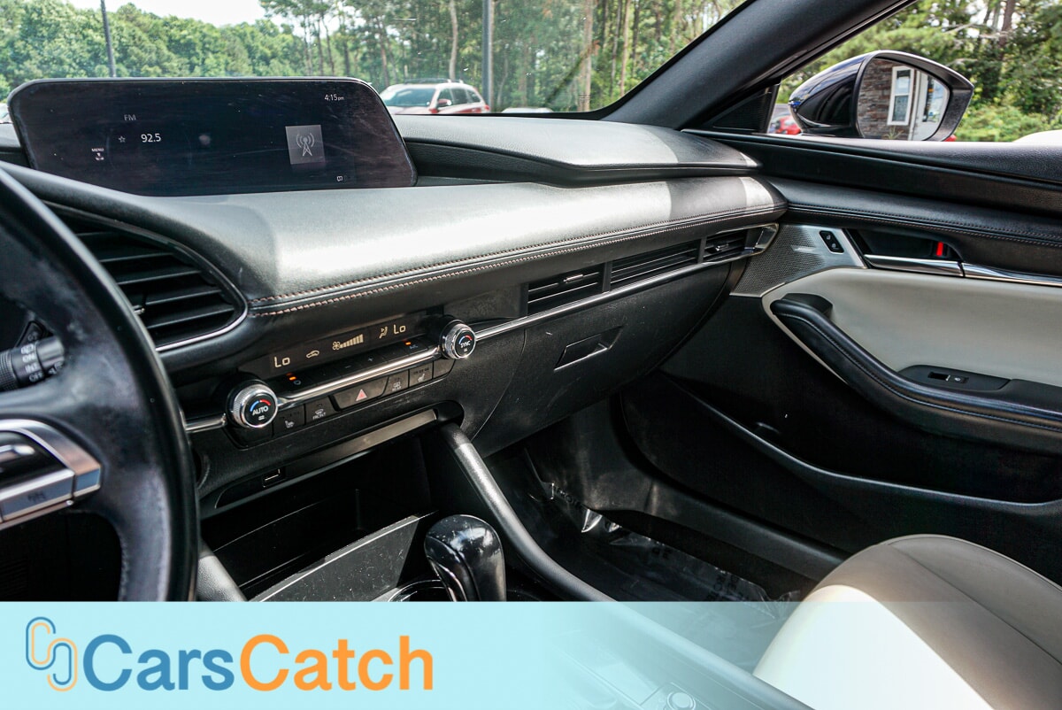 CARSCATCH - Used vehicle - SEDAN MAZDA MAZDA3 HATCHBACK 2019