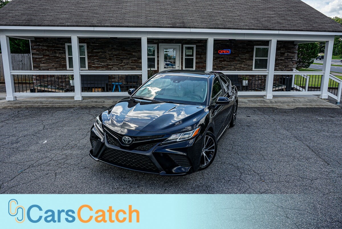 CARSCATCH - Used vehicle - SEDAN TOYOTA CAMRY 2018