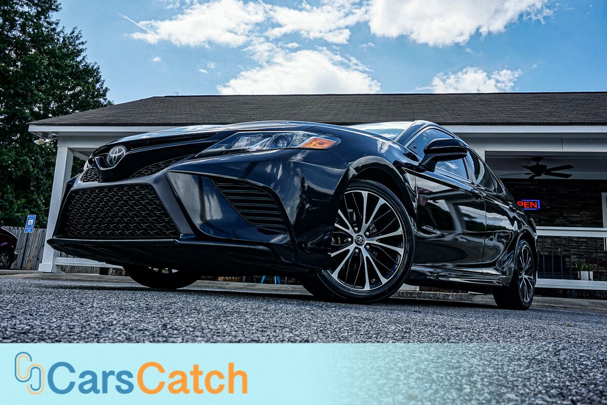 CARSCATCH - Used vehicle - SEDAN TOYOTA CAMRY 2018