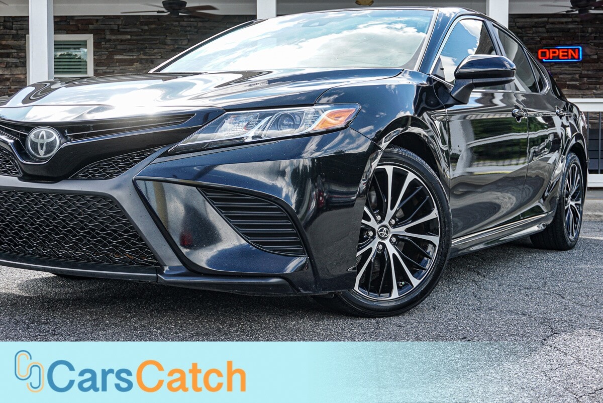 CARSCATCH - Used vehicle - SEDAN TOYOTA CAMRY 2018
