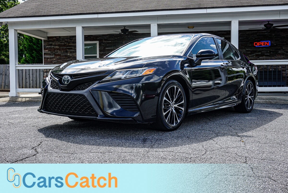CARSCATCH - Used vehicle - SEDAN TOYOTA CAMRY 2018