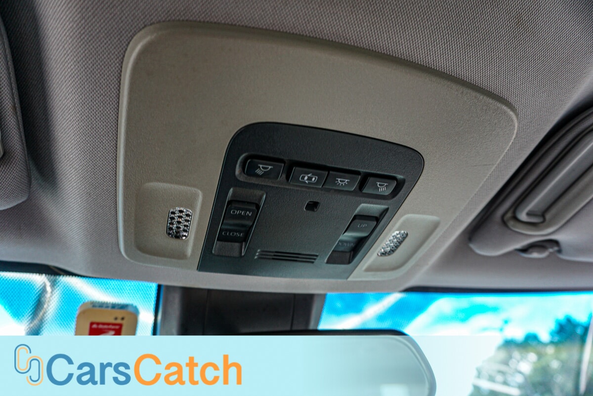 CARSCATCH - Used vehicle - SEDAN TOYOTA CAMRY 2018