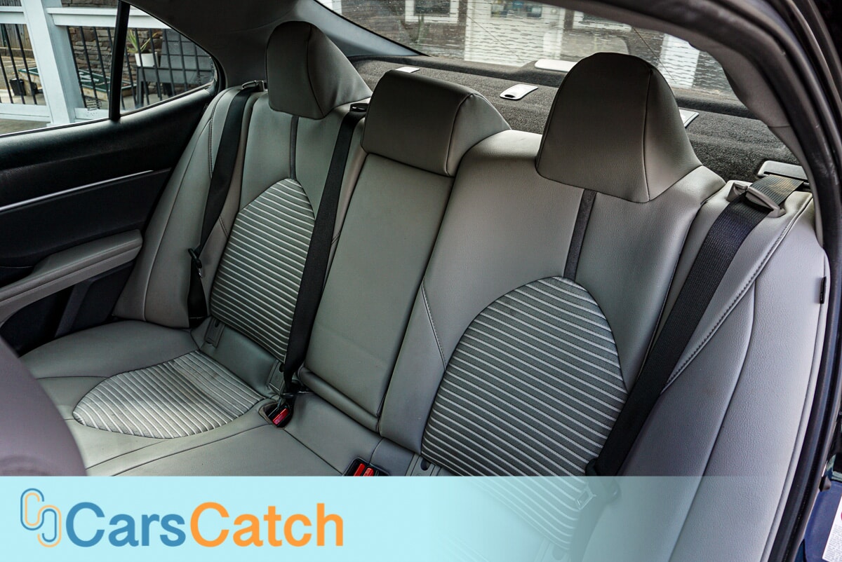 CARSCATCH - Used vehicle - SEDAN TOYOTA CAMRY 2018