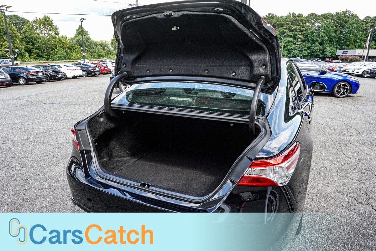 CARSCATCH - Used vehicle - SEDAN TOYOTA CAMRY 2018