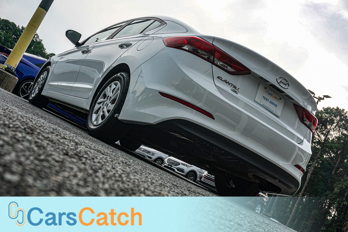 CARSCATCH - Used vehicle - SEDAN HYUNDAI ELANTRA 2018