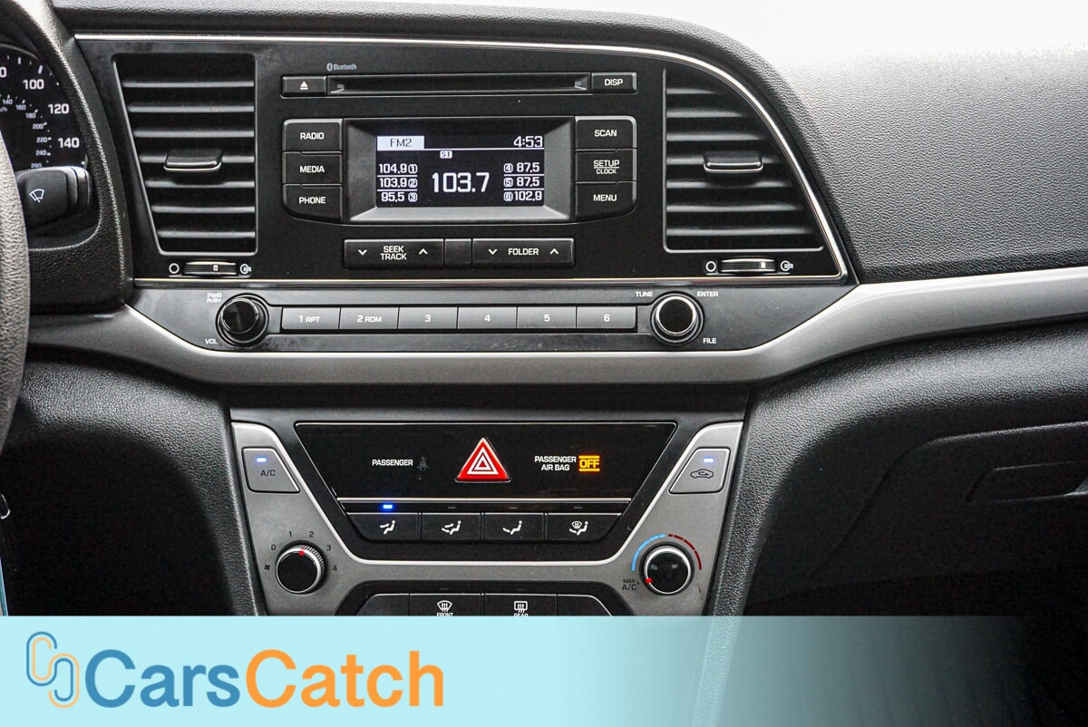 CARSCATCH - Used vehicle - SEDAN HYUNDAI ELANTRA 2018