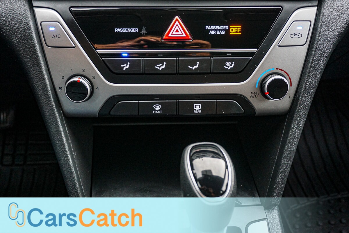 CARSCATCH - Used vehicle - SEDAN HYUNDAI ELANTRA 2018