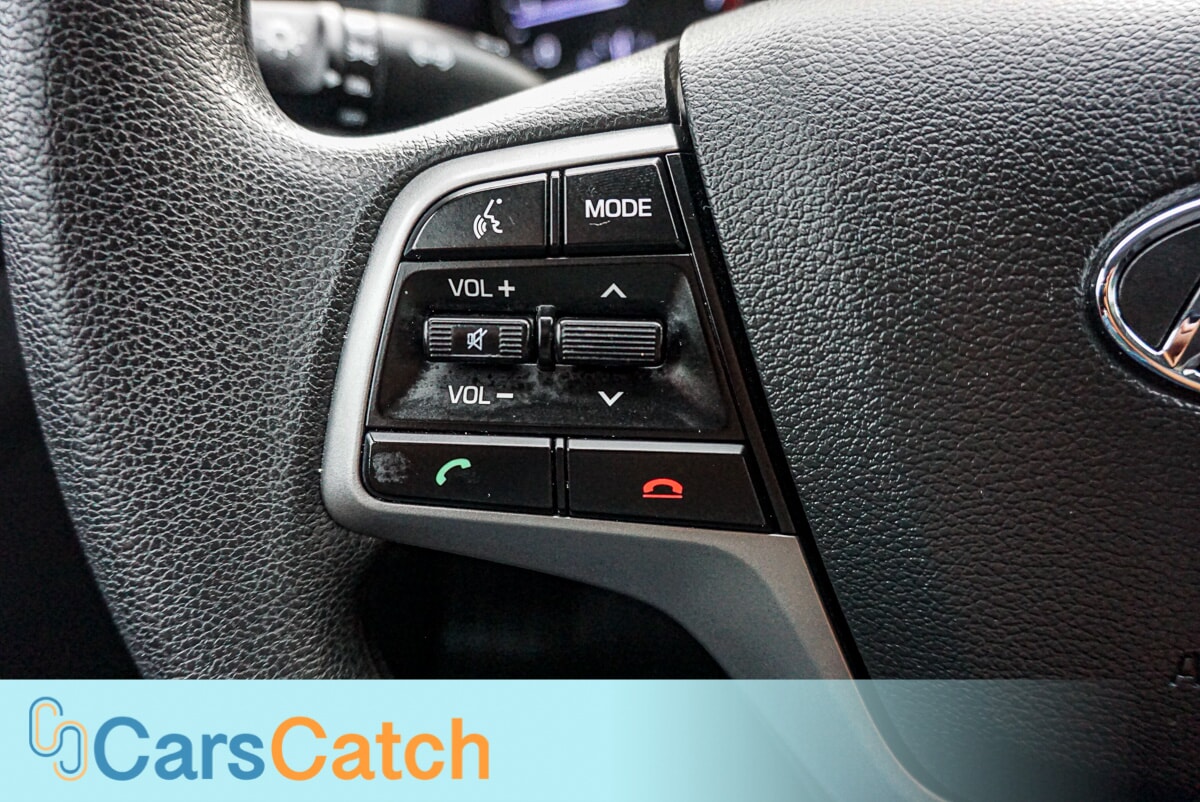 CARSCATCH - Used vehicle - SEDAN HYUNDAI ELANTRA 2018