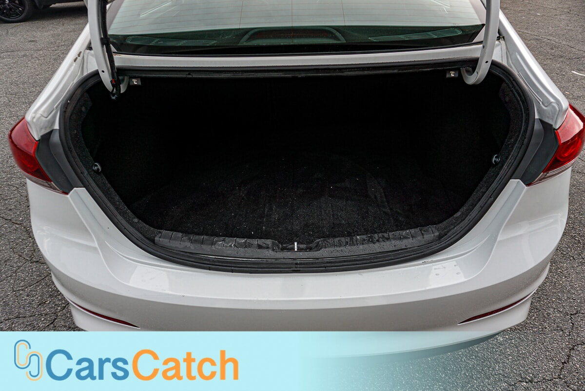 CARSCATCH - Used vehicle - SEDAN HYUNDAI ELANTRA 2018