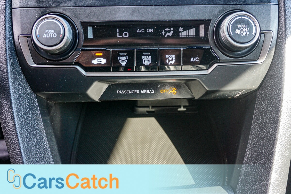 CARSCATCH - Used vehicle - SEDAN HONDA CIVIC HATCHBACK 2018