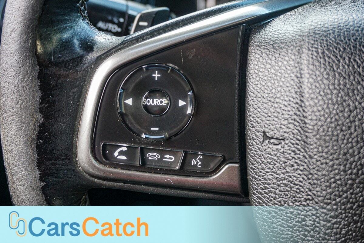 CARSCATCH - Used vehicle - SEDAN HONDA CIVIC HATCHBACK 2018