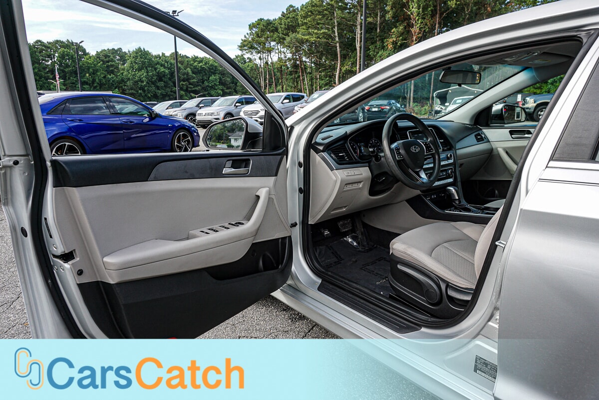 CARSCATCH - Used vehicle - SEDAN HYUNDAI SONATA 2019