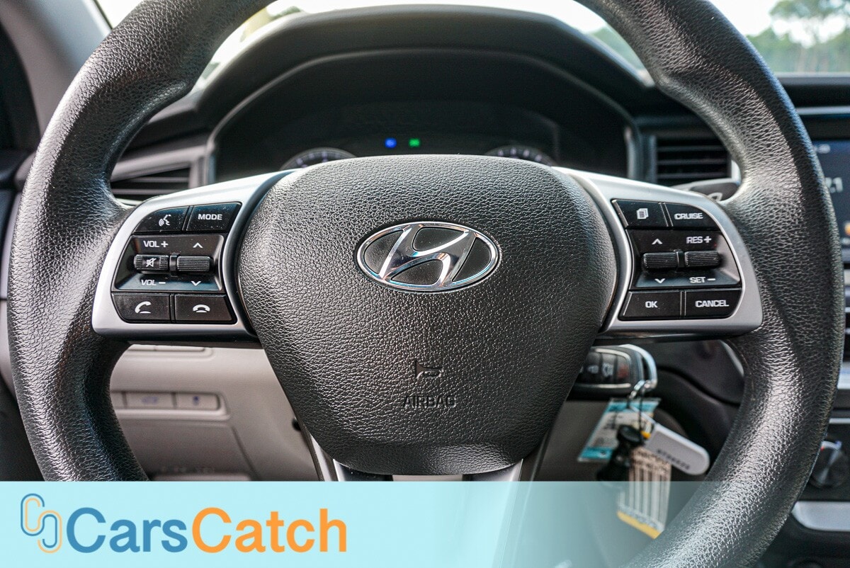 CARSCATCH - Used vehicle - SEDAN HYUNDAI SONATA 2019