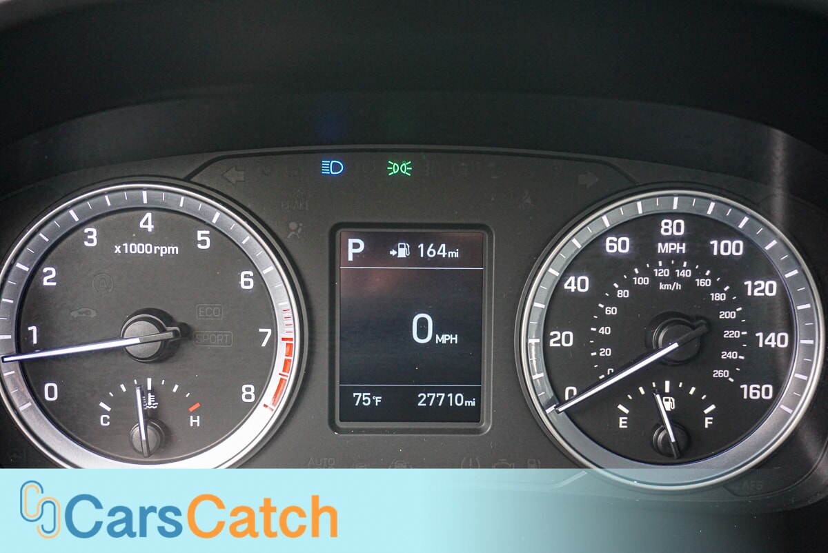CARSCATCH - Used vehicle - SEDAN HYUNDAI SONATA 2019