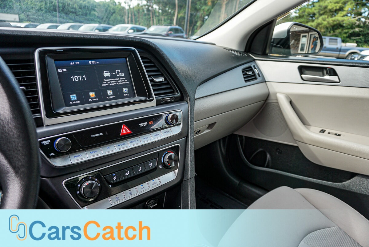 CARSCATCH - Used vehicle - SEDAN HYUNDAI SONATA 2019