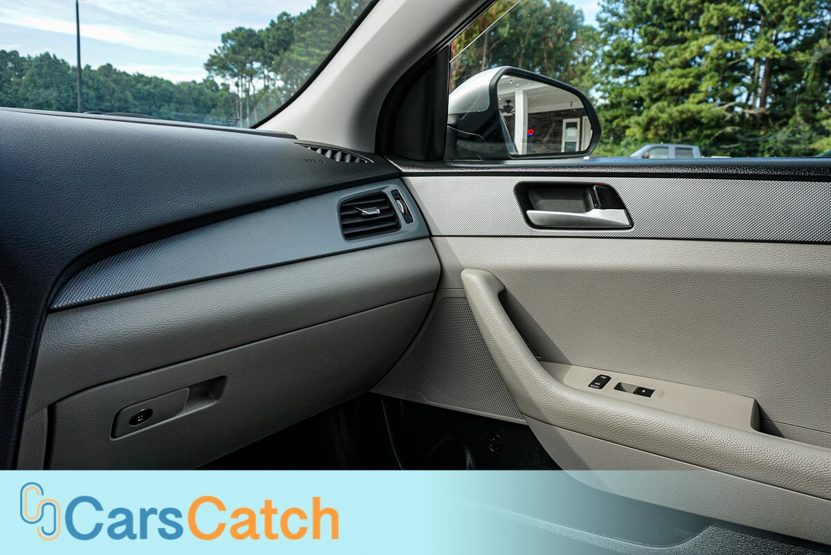CARSCATCH - Used vehicle - SEDAN HYUNDAI SONATA 2019