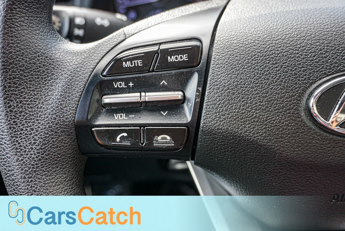 CARSCATCH - Used vehicle - SEDAN HYUNDAI ELANTRA 2020